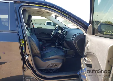 2021 Jeep Compass Limited Fwd z USA, uszkodzony, nr VIN 3C4NJCCB4MT581044